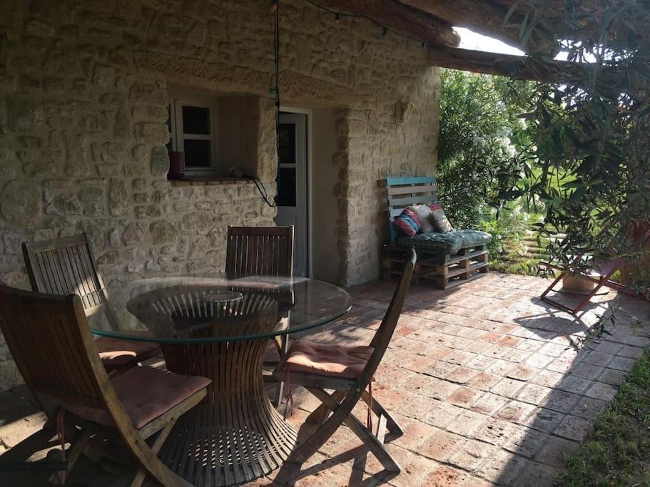 Gite Des Amis Domaine De Mas Caron Caromb Exterior photo